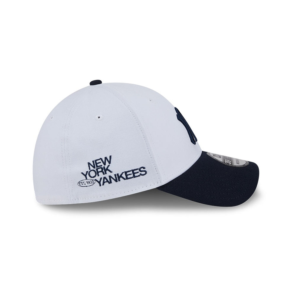 New Era 39THIRTY Modern Essentials New York Yankees - White - Image 6