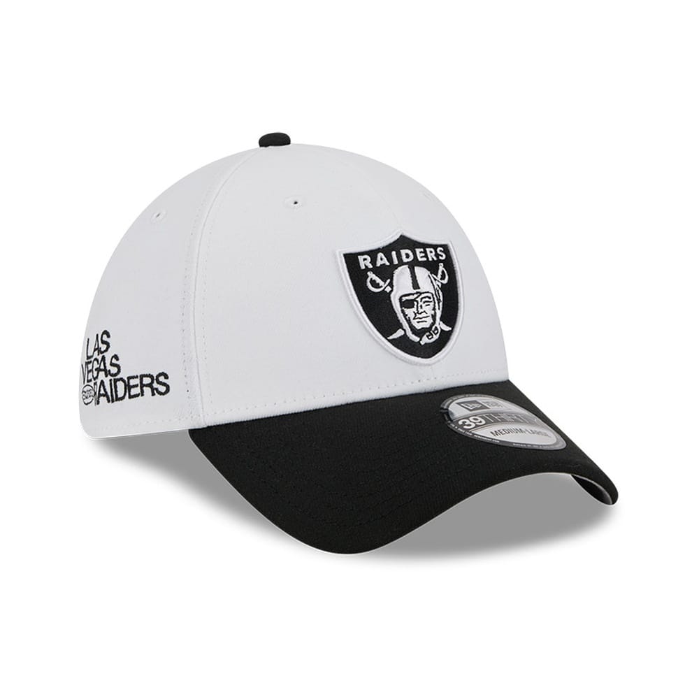 New Era 39THIRTY Modern Essentials Las Vegas Raiders - White - Image 3
