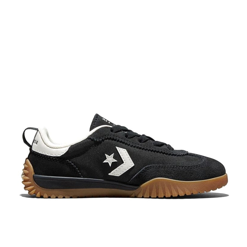 Converse Run Star Trainer Low Egret / Black / Honey.