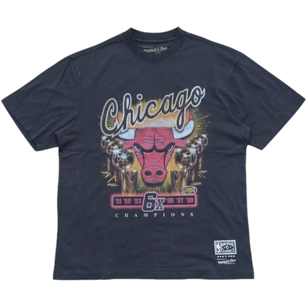 Mitchell & Ness 6X Champions Tee Chicago Bulls - Overdyed Black