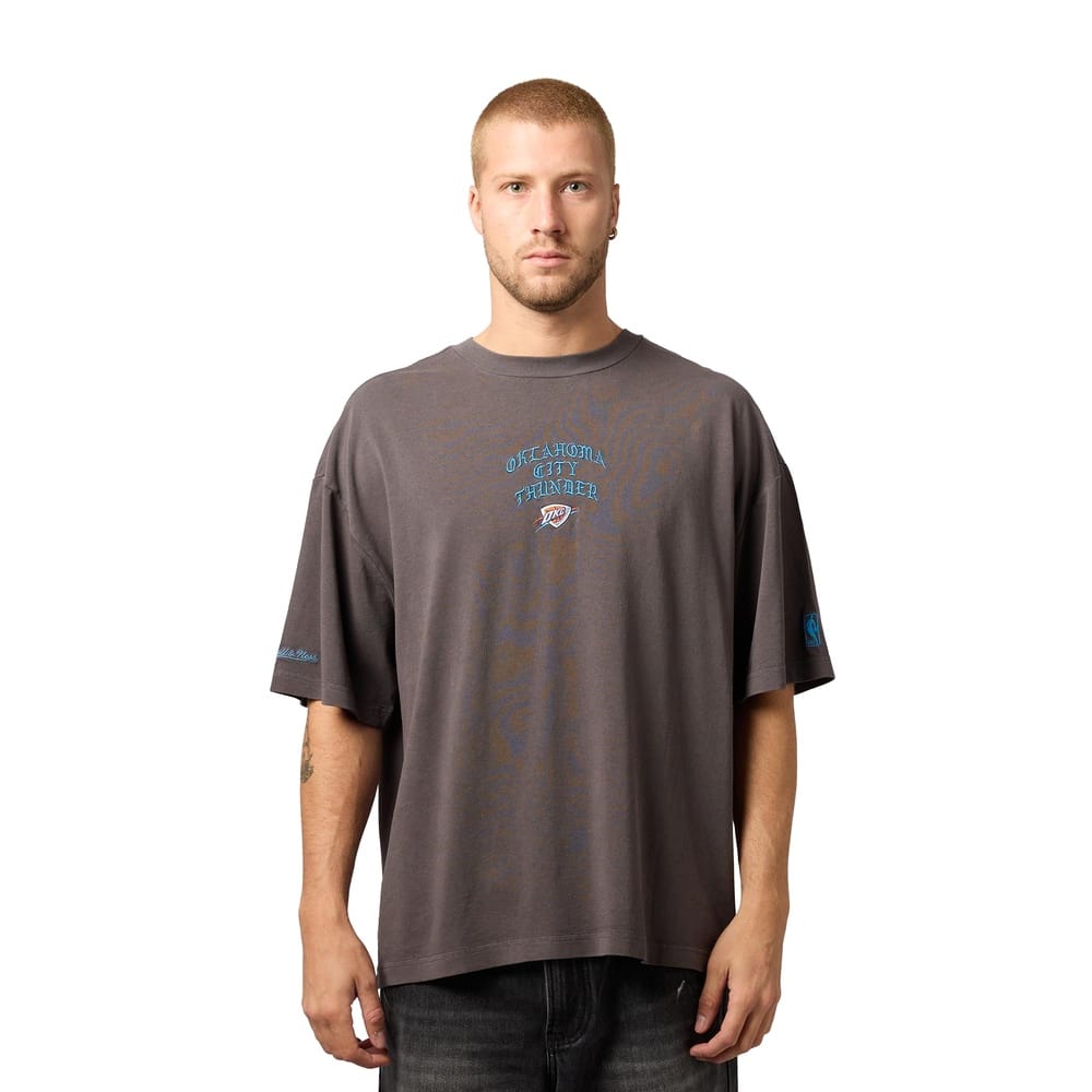 Mitchell & Ness Blackletter Champions Tee Oklahoma City Thunder - Faded Slate