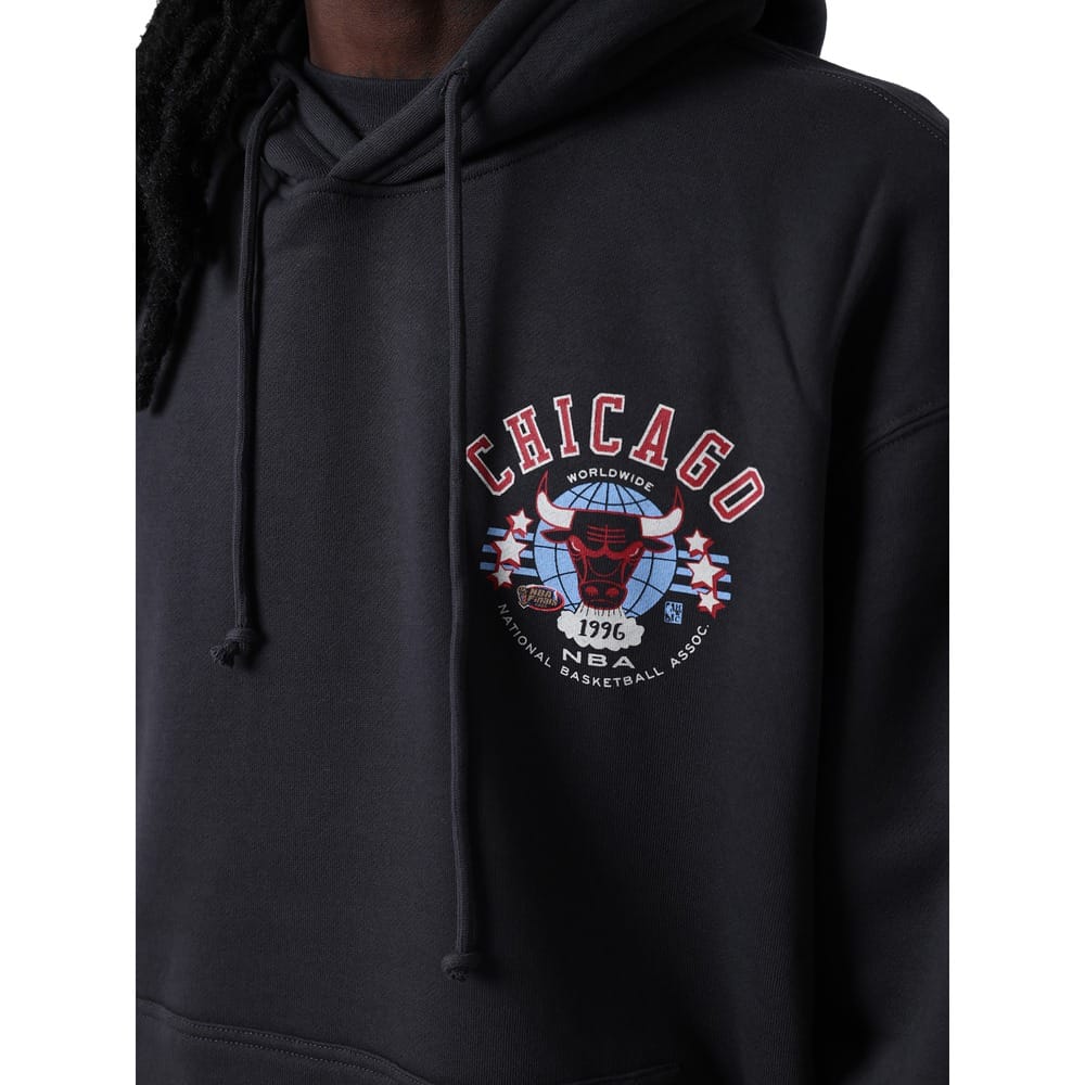 Mitchell & Ness Chicago Bulls Worldwide Hoodie - Washed Black