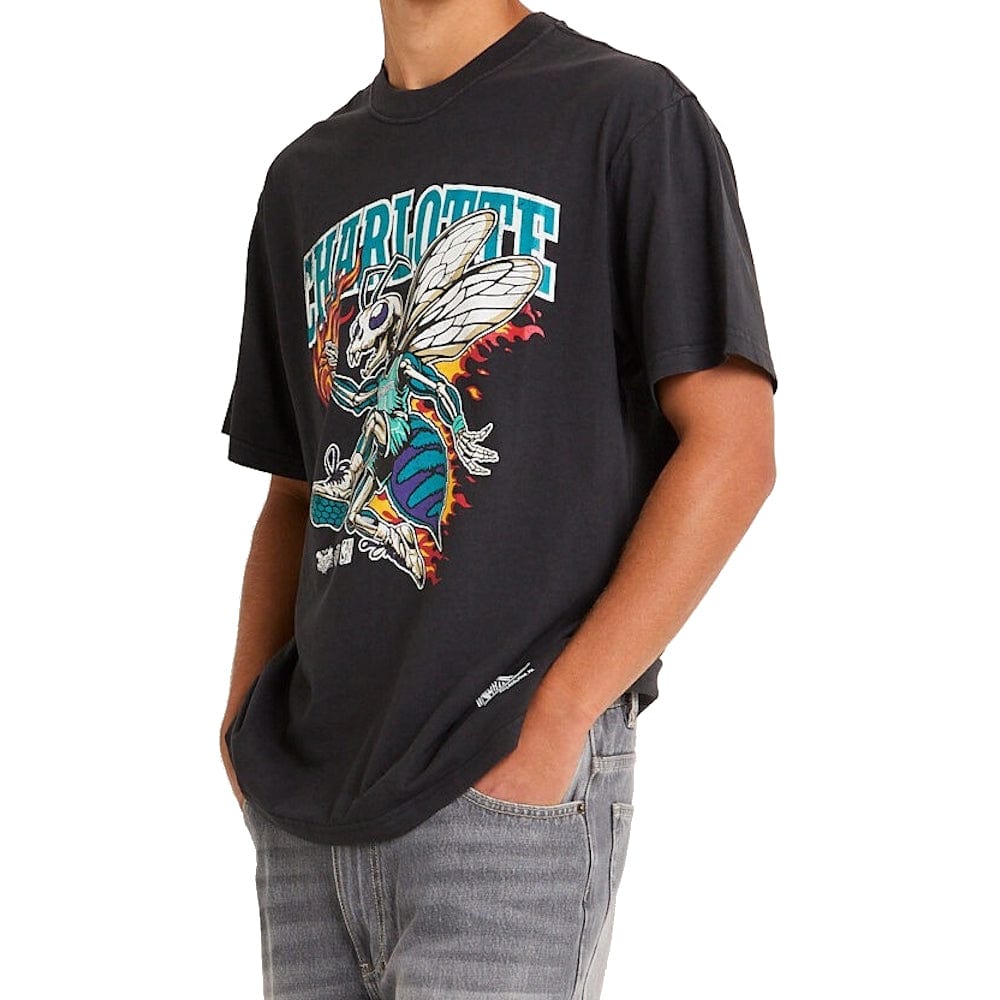 Mitchell & Ness On Fire Tee Charlotte Hornets - Overdyed Black