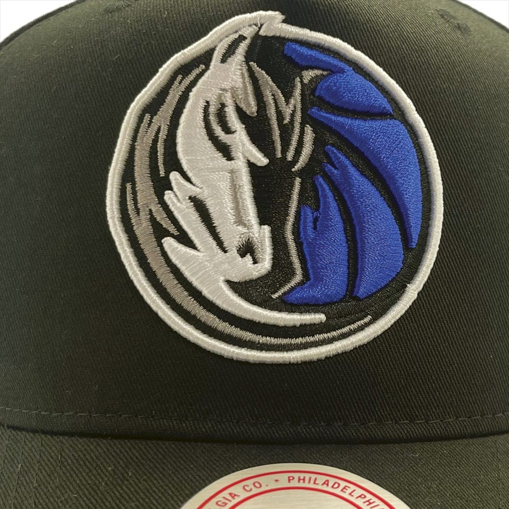 Mitchell & Ness MVP Snapback Dallas Mavericks - Black / Team