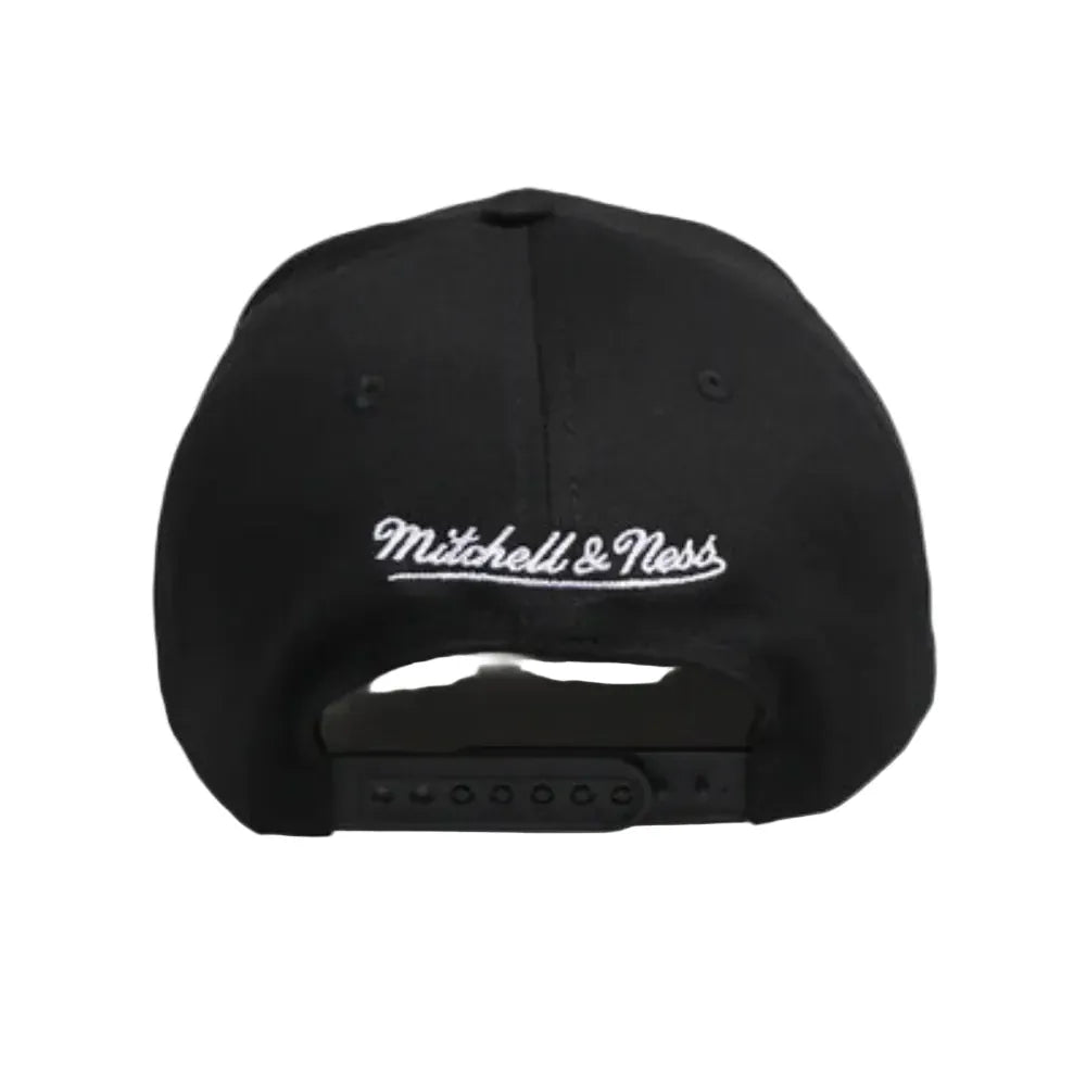 Mitchell & Ness Upside Down Logo Pro Pinch Snapback Chicago Bulls - Black