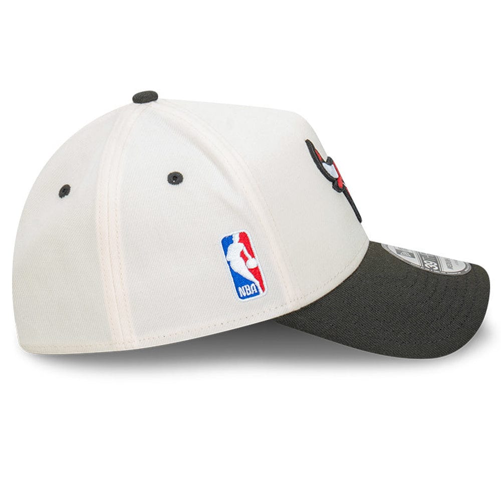New Era 39THIRTY Cut N Paste A-Frame Stretch Fit Cap Chicago Bulls - Chrome White / Black