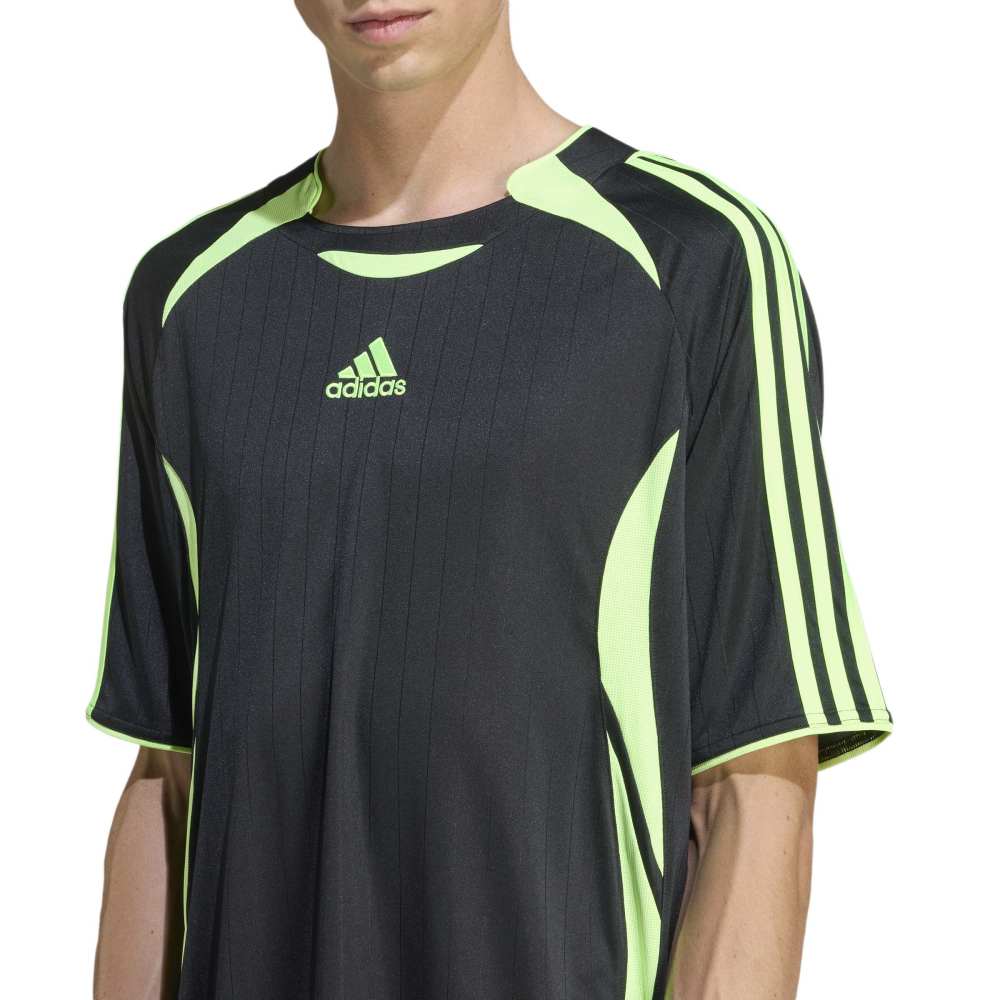 adidas Adicolor Teamgeist Tee - Black / Signal Green