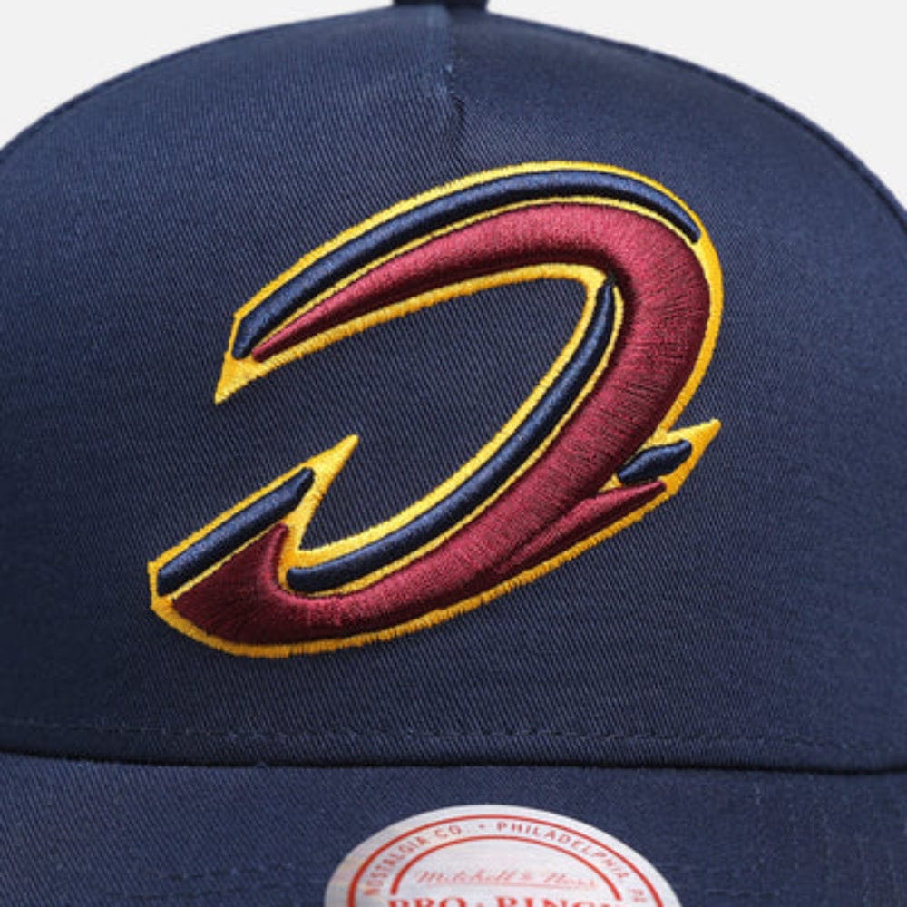 Mitchell & Ness Upside Down Logo Pro Pinch Snapback Cleveland Cavaliers - Navy